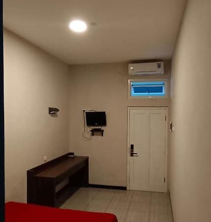 Bromo Family Guest House Kepanjen Extérieur photo