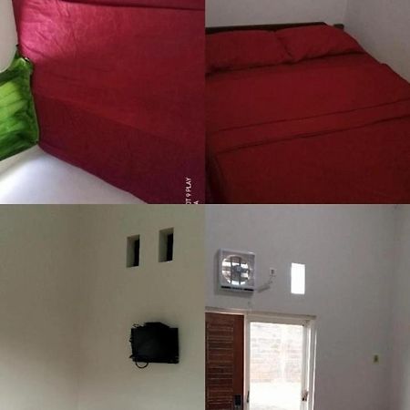 Bromo Family Guest House Kepanjen Extérieur photo